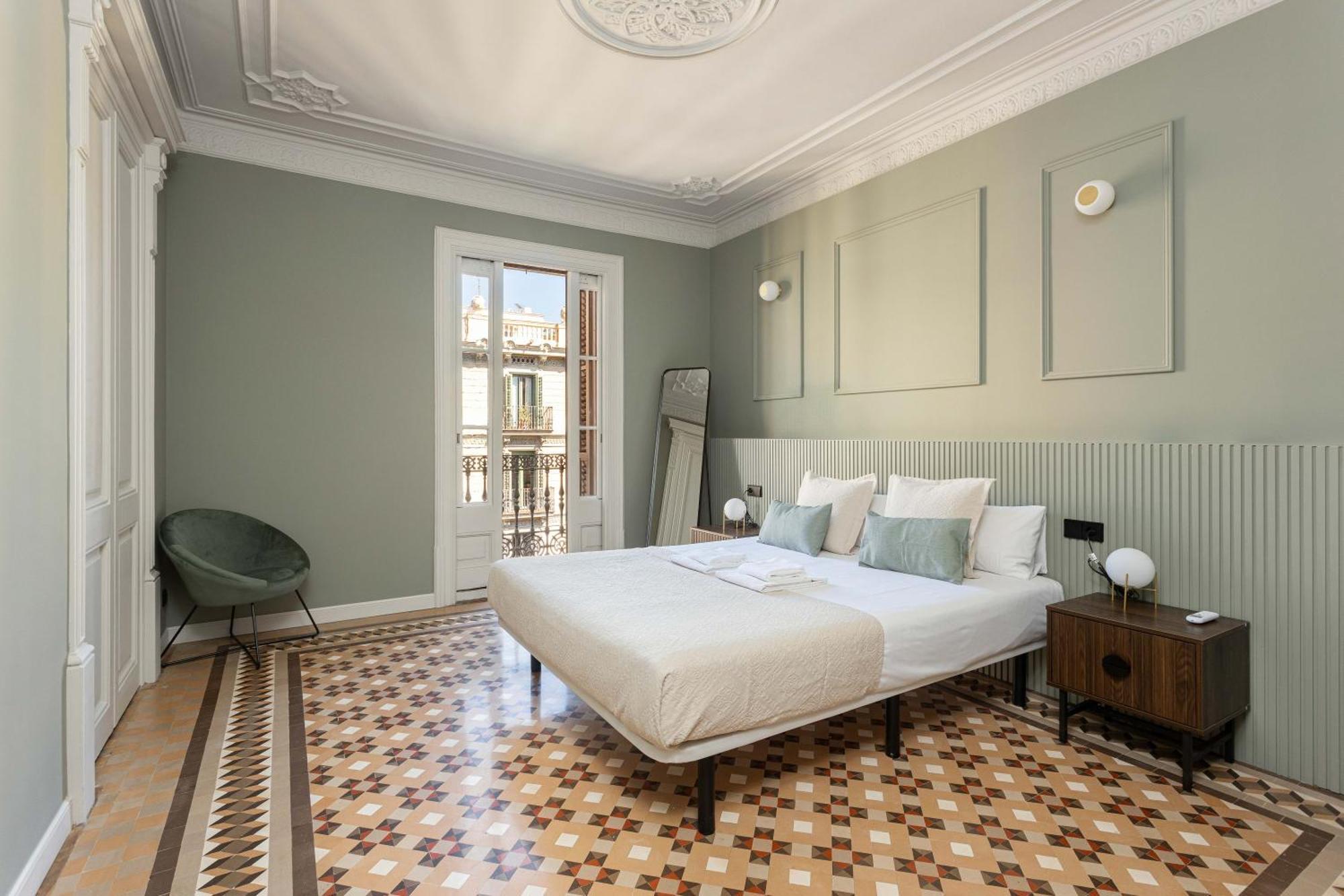 Spacious Stylish 4-bedroom Modernist Appartement Barcelona