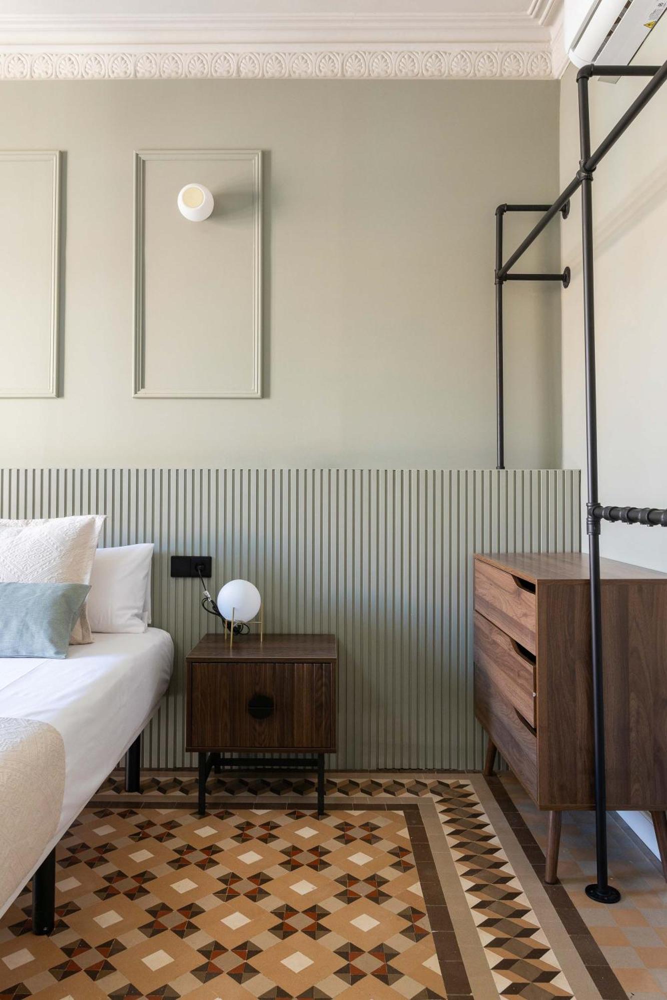 Spacious Stylish 4-bedroom Modernist *