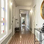 Spacious Stylish 4-Bedroom Modernist Apartment